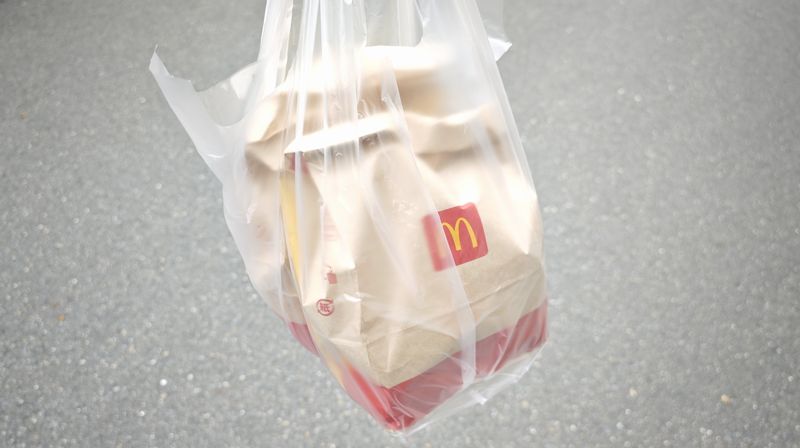 「ちいかわ」がマクドナルドのハッピーセット初登場で買いに行かなきゃ!