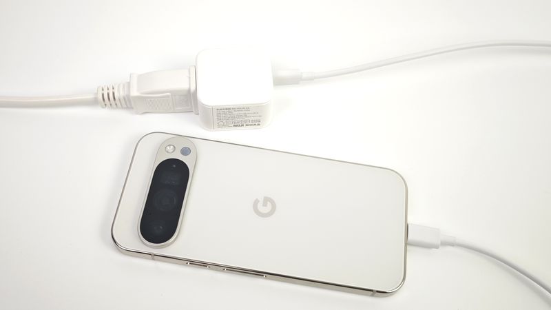 無印「急速充電器 USB-C/USB-A」はAndroidも急速充電できる!