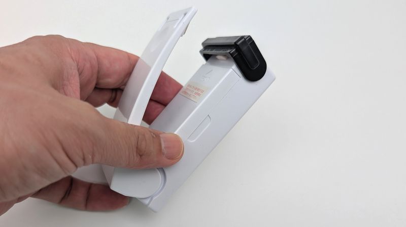 ダイソー「イージーシーラー」は単3電池2本を使う!電池の入れ方は?
