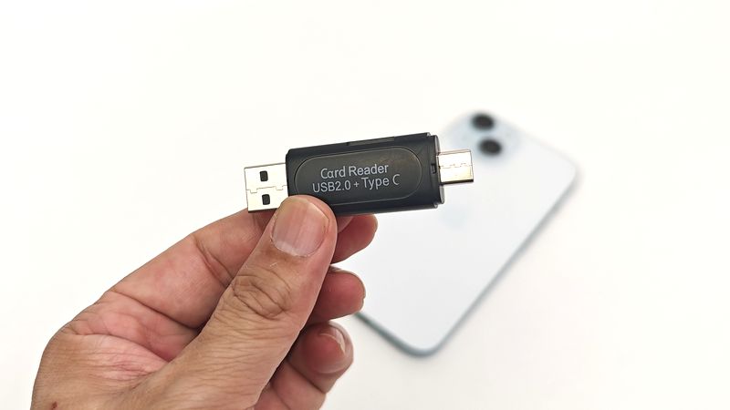 ダイソー「カードリーダー USB2.0+Type-C」の使い方を紹介!