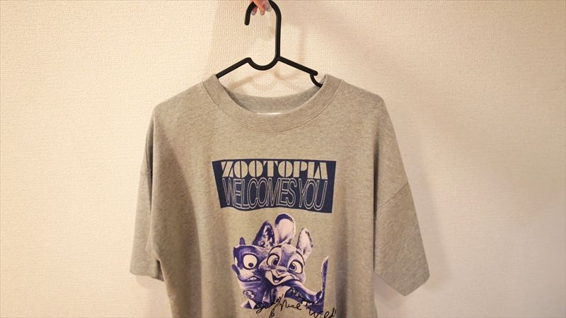 服をかけたときに肩のところに「カクッ」とした変なハンガー跡