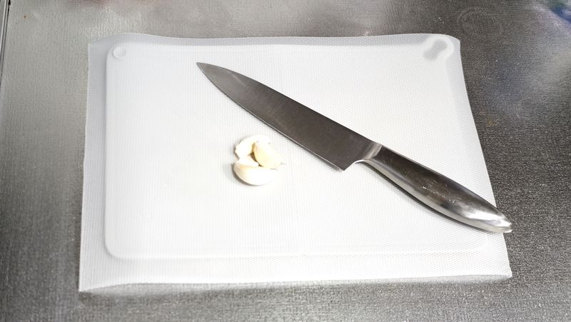 「抗菌まな板シート」で衛生的に洗い物をラクにできる!