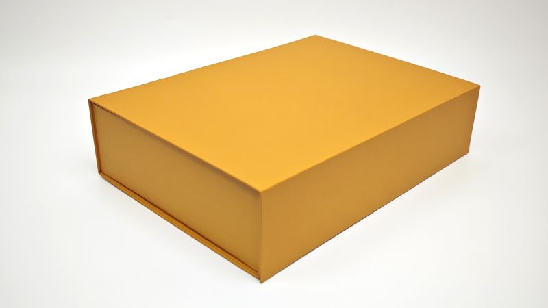「ドキュメントケース」と比べると厚みがある