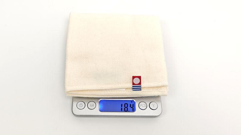 重さは実測で18.4g