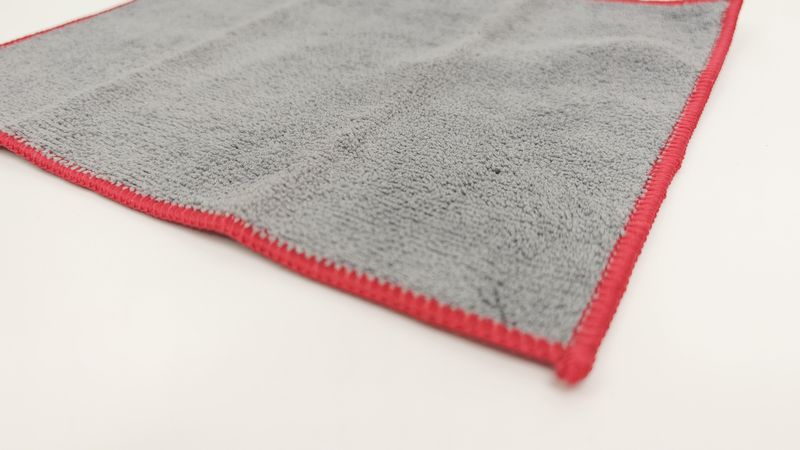 スタプロ「マイクロファイバークロス」のしっかり厚みのある素材感