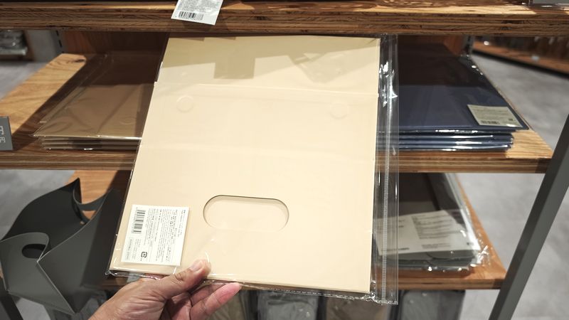 スタプロ「紙製マグネットティッシュケース」の価格とカラー展開