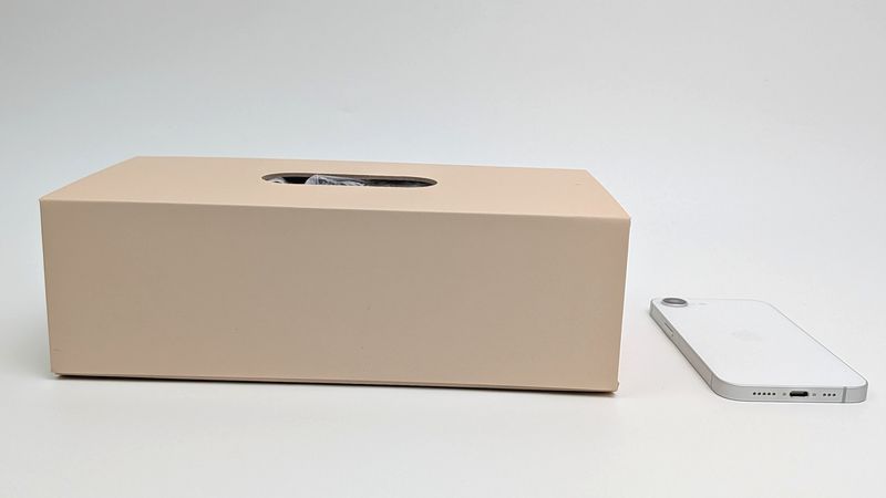 高さは8cm
