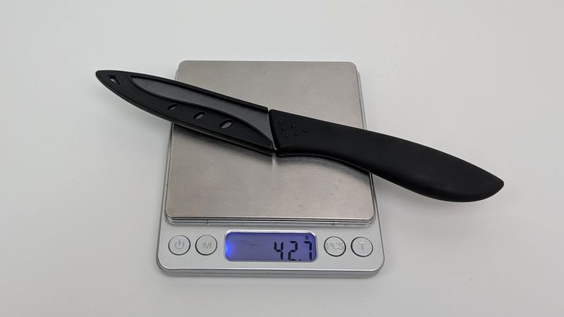 ケース込みでもおよそ42.7g