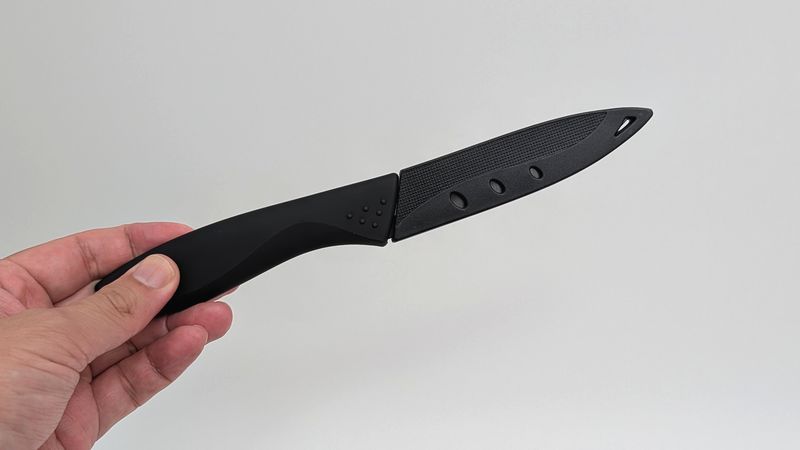 黒いケース（シース）も付いる