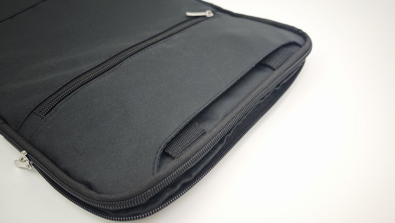 インナーバッグとしても使える2WAY仕様!持ち手が収納可能!