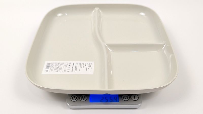 重さは実測255.4g