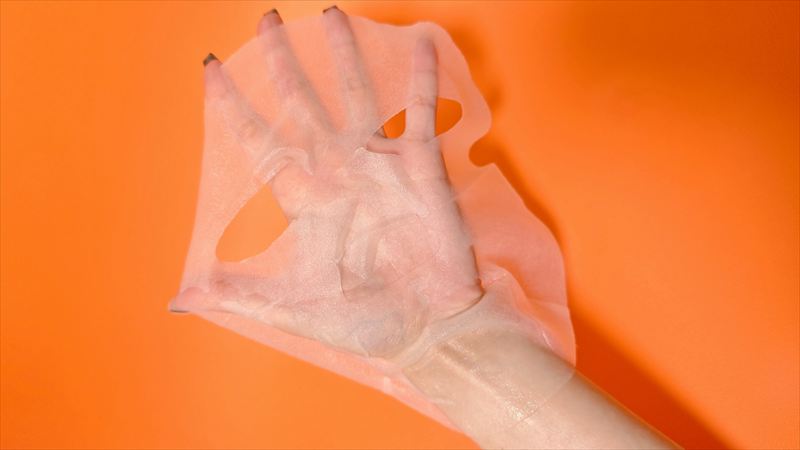 美容液はシート全体にたっぷり染み込んでいて、しっかりひたひた感あり