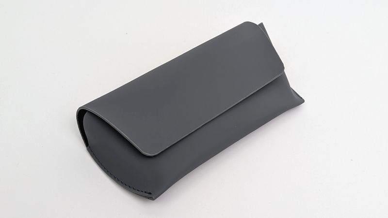 スタンダードプロダクツ「メガネケース ソフトタイプ」の使用感