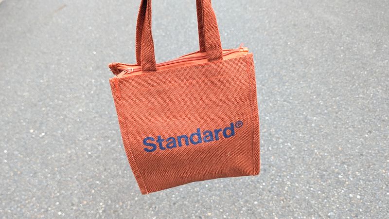 スタンダードプロダクツ「カラージュートランチバッグ」のおすすめポイント