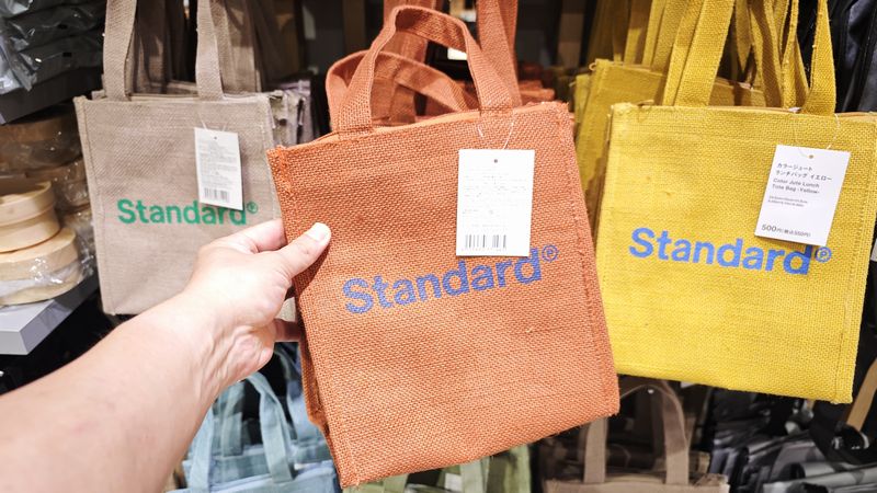 まとめ：スタンダードプロダクツ「カラージュートランチバッグ」は保冷機能付きジュートバッグ！