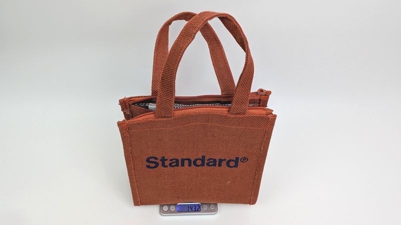 「カラージュートランチバッグ」の重さ