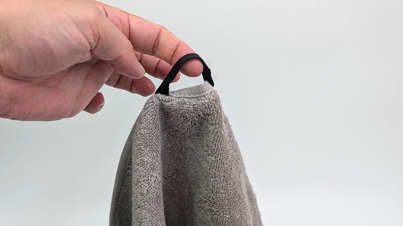 便利なループタグ付きで幅広い場所で使いやすい！