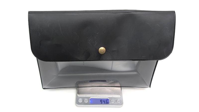 重さは実測94.6g