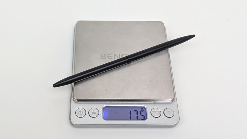 「ツイスト式ボールペン」の重さは実測17.5g