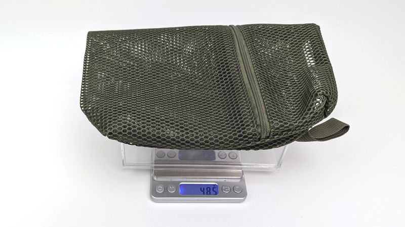 「トラベルメッシュケース」の重さ