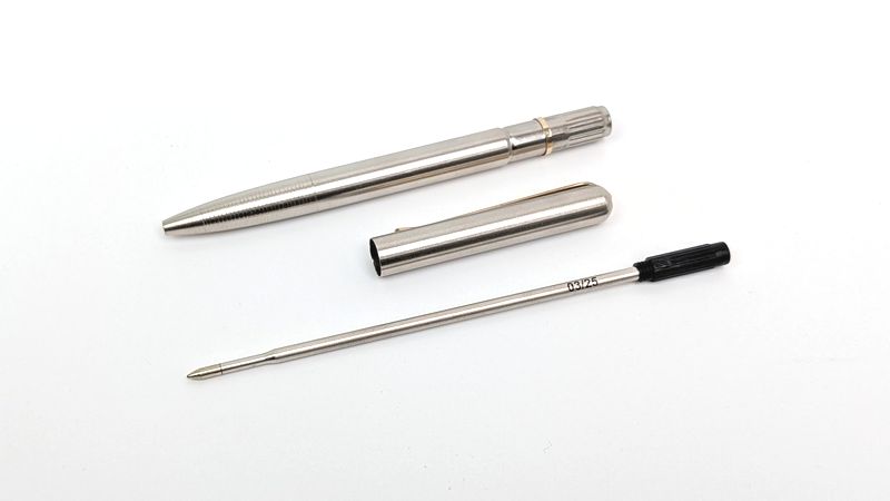 「プレミアムメタルボールペン」の芯（リフィル）を紹介！