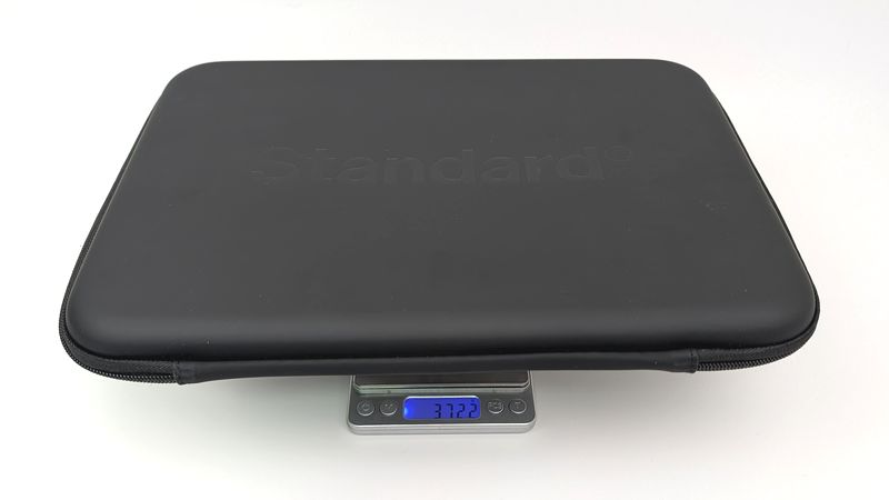 「開いてそのまま使えるパソコンケース」の重さ