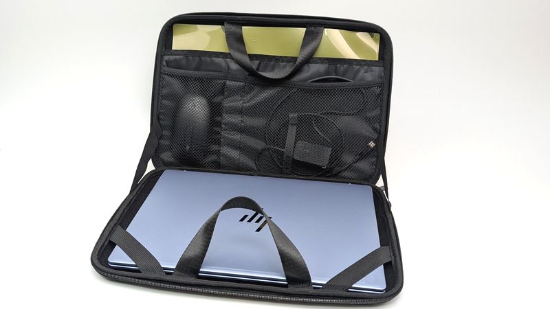 スタンダードプロダクツ「開いてそのまま使えるパソコンケース」のおすすめポイント