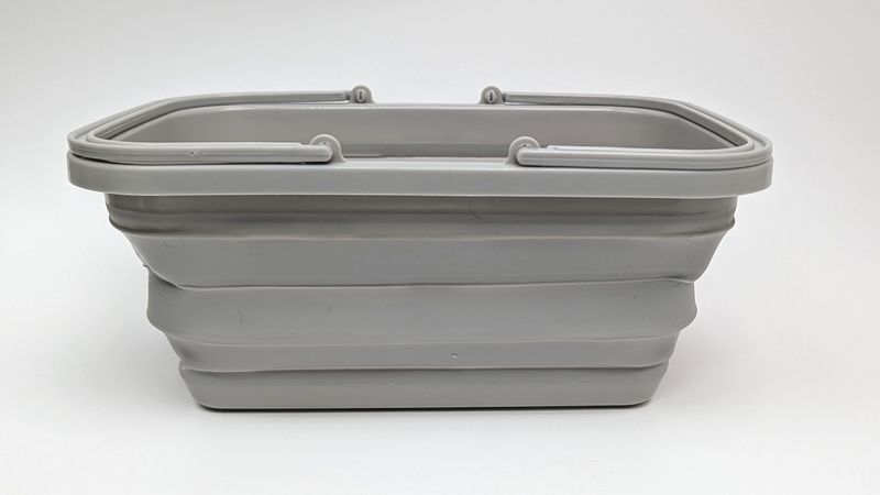 折りたたみと展開はスムーズで使いやすい！