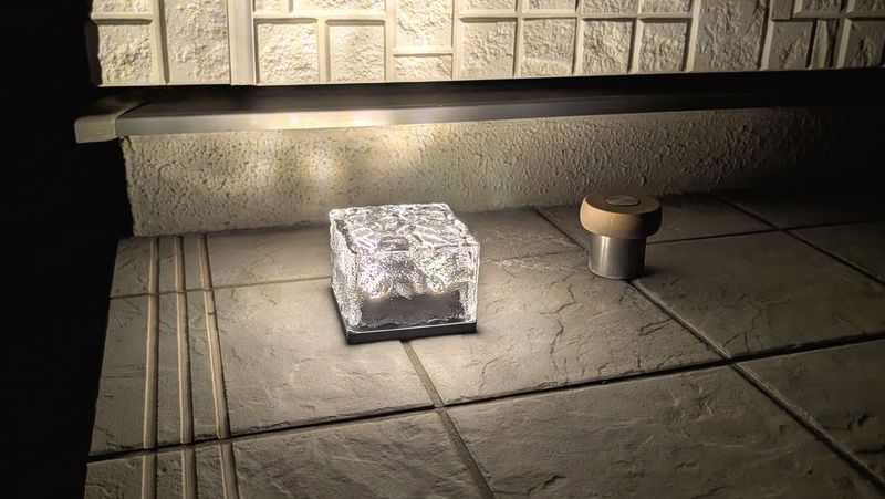 スタンダードプロダクツ「ソーラーライト ブロック」の特徴と使用感