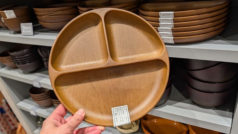 スタンダードプロダクツ「山中塗 木目ワンプレート」の種類と価格