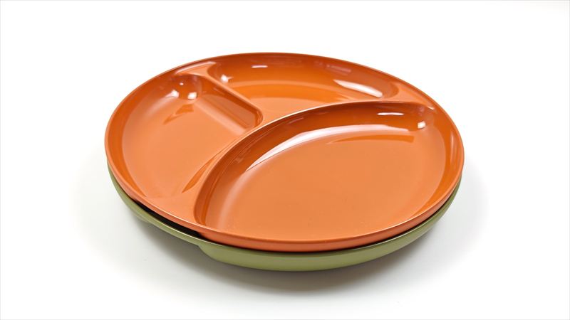 スタッキングできて収納しやすい