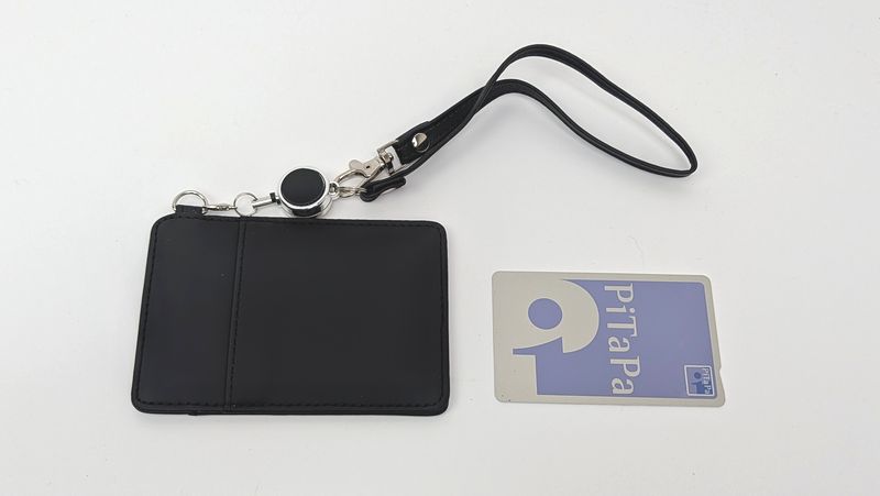 スタンダードプロダクツ「パスケース」のサイズと重さ