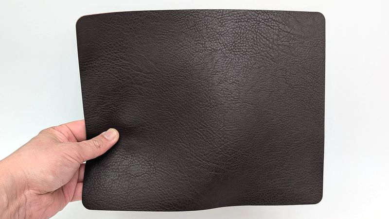 リバーシブル仕様で楽しめて長く使える