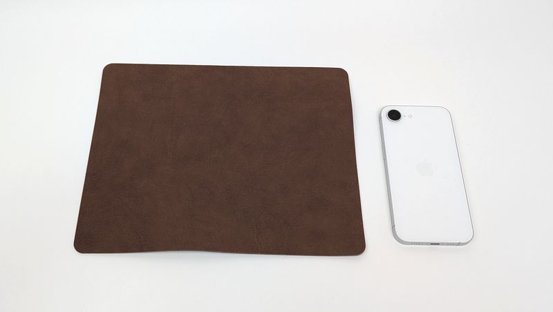 スタンダードプロダクツ「牛革風リバーシブルマウスパッド」のサイズ