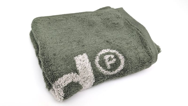 スタンダードプロダクツのロゴのアクセントが目を引く！