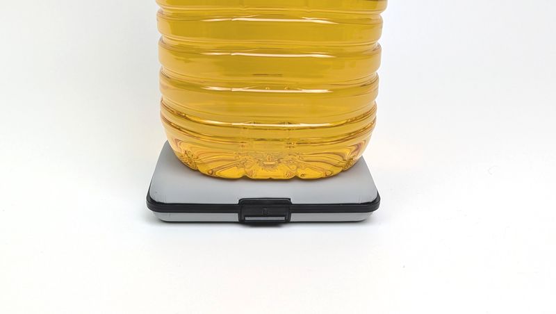 2Lのペットボトル