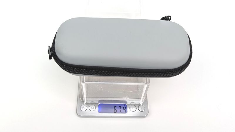 重さは実測67.4g