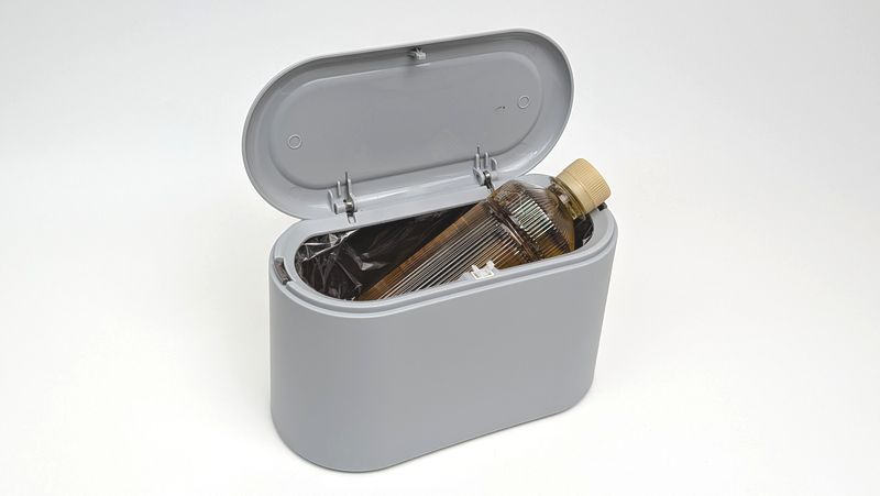 500mlペットボトルがギリ入らないぐらいの容量