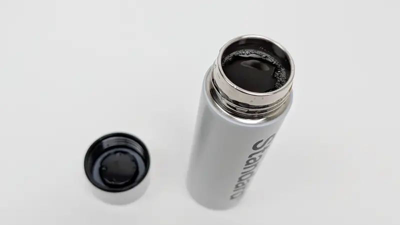 氷も入る飲み口のサイズが使いやすい