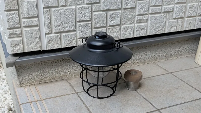 太陽光を当てておくだけで使い方はかんたん