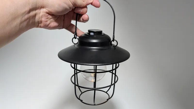 スタンダードプロダクツ「ランタン型 ソーラーライト」のおすすめな点と気になる点