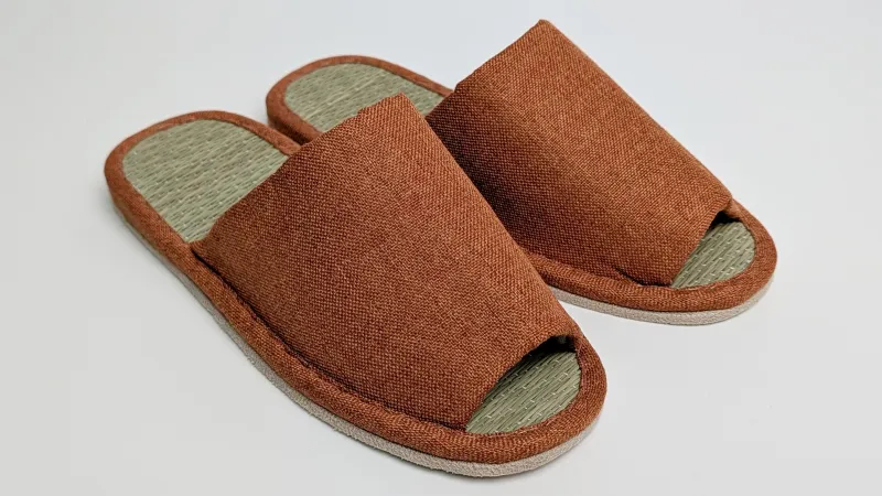 スタンダードプロダクツ「外縫い い草スリッパ」の特徴と使用感