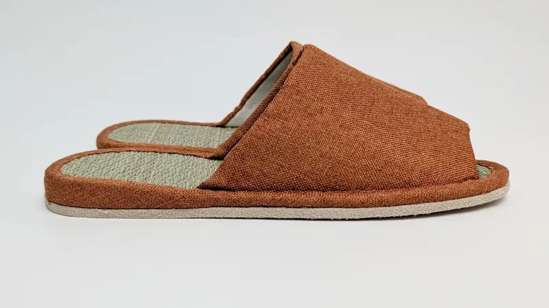 クッション性はそれほど高くない