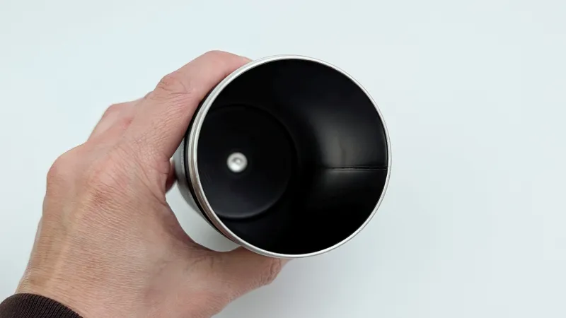 ケースの底には滑り止め