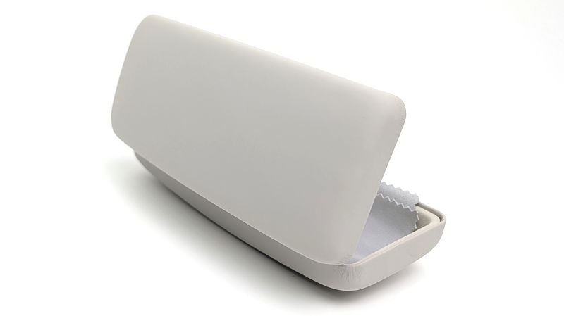 バネが予想以上に強力で勢いよく閉る