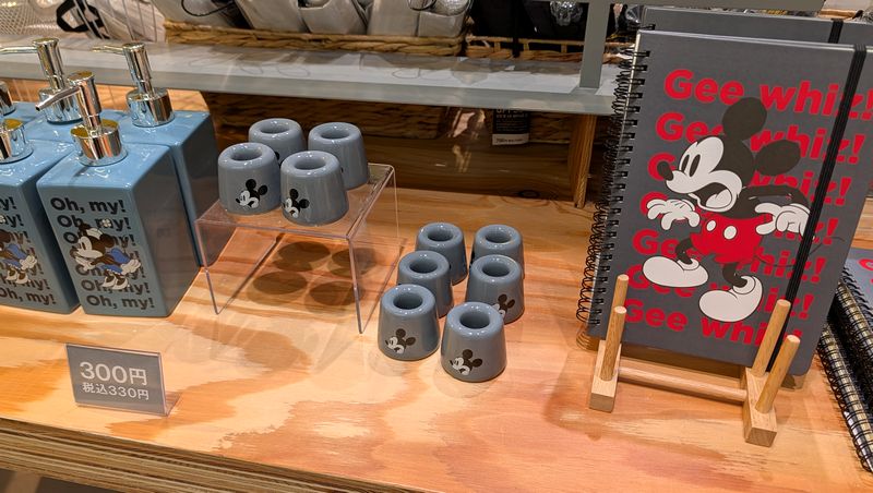 スタンダードプロダクツ「歯ブラシスタンド ミッキーマウス」の種類と価格