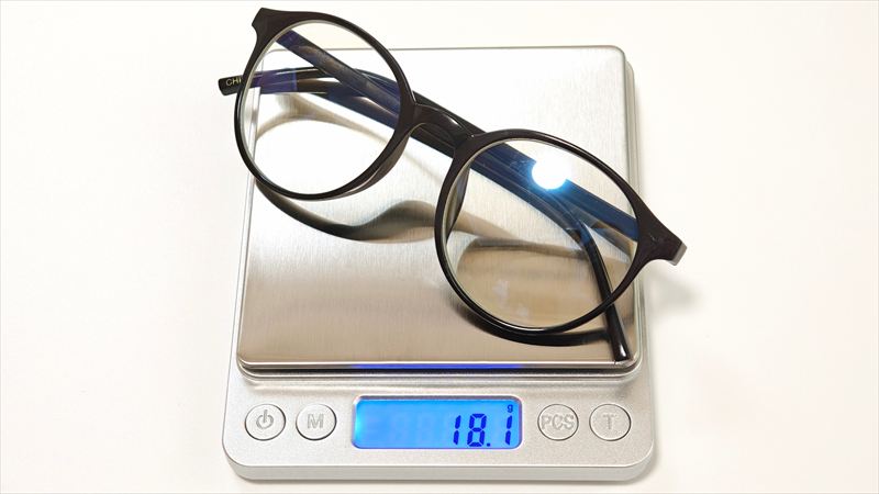 「ブルーライトカットメガネ」の重さは実測18.1g