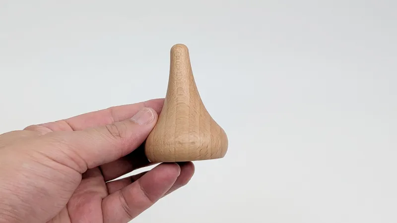 スタンダードプロダクツ「メガネスタンド」の特徴と使用感
