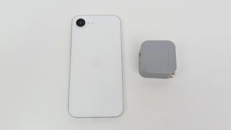 スタプロ「急速充電対応USB充電器 Type-A+C」のサイズ