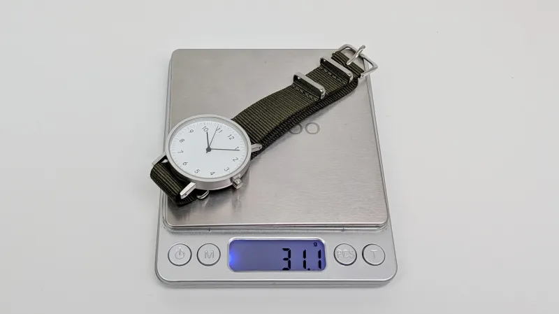 「腕時計」の重さは実測31.1g